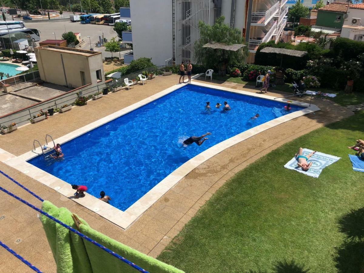 Nice Apartamen Лорет де Мар Екстериор снимка